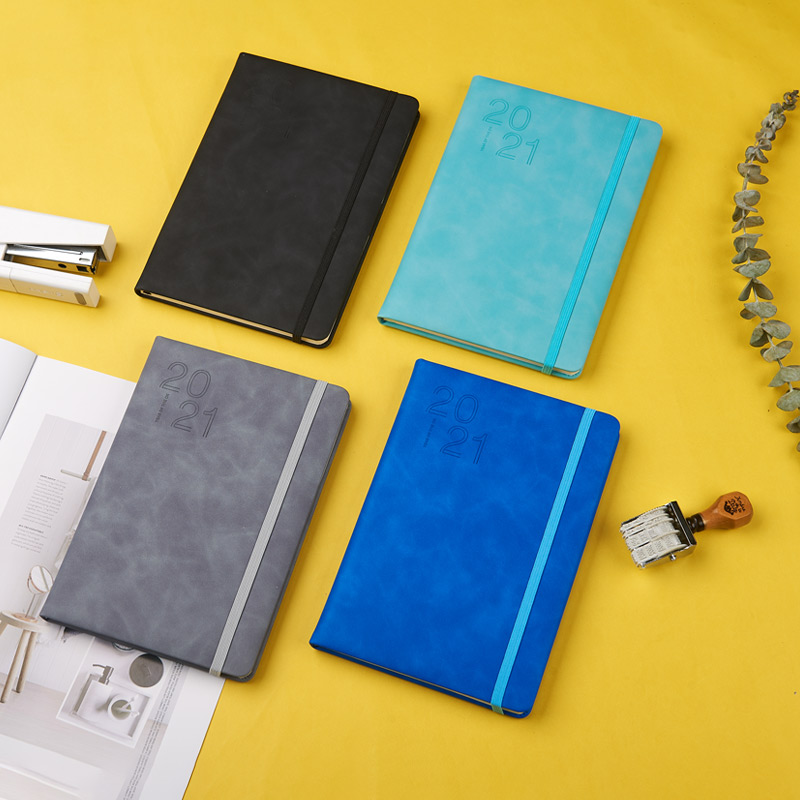 A5 puwith debossion hardcover notebook with elastic band D-39018